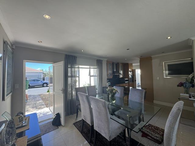 To Let 3 Bedroom Property for Rent in Royal Ascot Western Cape